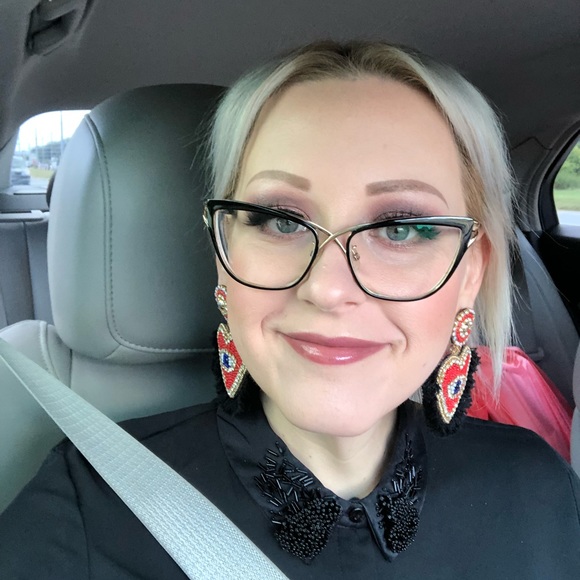 Meet your Posher, Jennifer - Picture 4 of 8